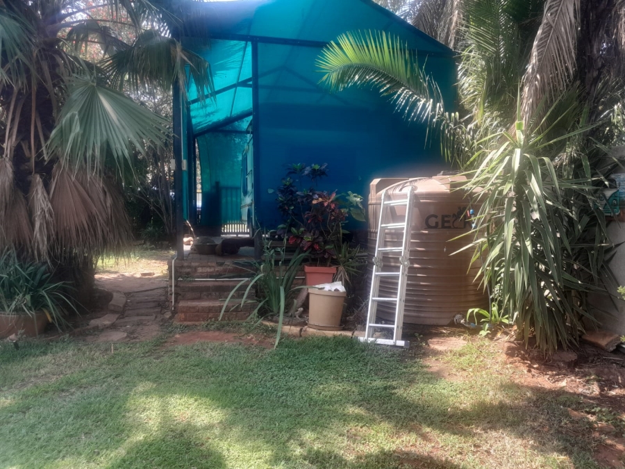 5 Bedroom Property for Sale in Heuwelsig North West